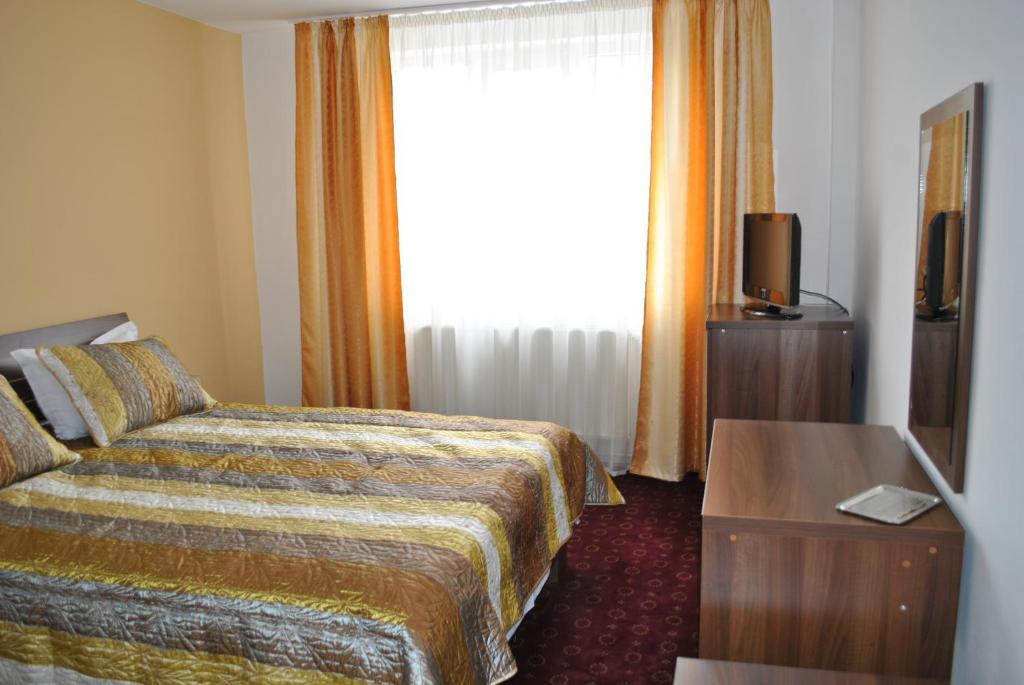 Hotel Global Braşov Chambre photo